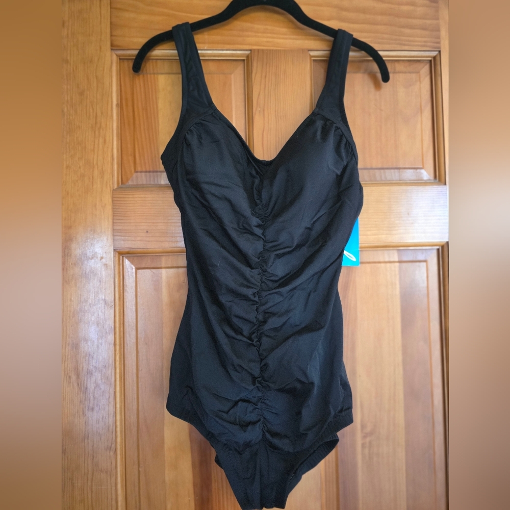 Womens 16 Azul 1pc Swimsuit Black NWT
